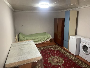 Квартира бос 1 бөлме іші кен жаксы су жылы су бәрі бар
