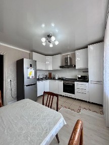 Продам 3-комнатную квартиру в кирпичном доме. Жастар 41.