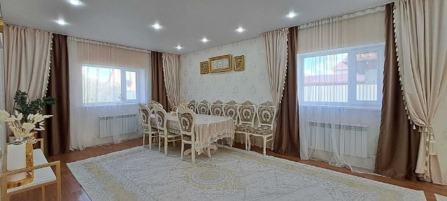 Продам 4ком. дом в г. Тобыл