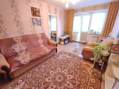 Продам 2 х комн квар. 3 мкр-6 дом- 5 этаж