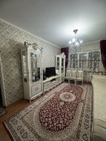 Продам улучшенную двух комнатную кв или обмен на 3,4 кмс моей доплатой