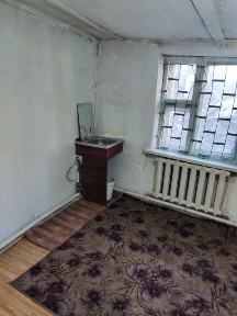 Сдается часть дома в районе ТД Артем. 2 комнатки. Вход отдельный