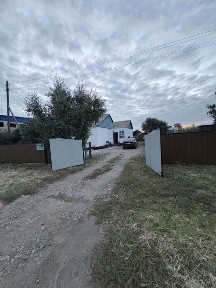 Продается дом, двухквартирка Цена горячаяя, дом заходи живи