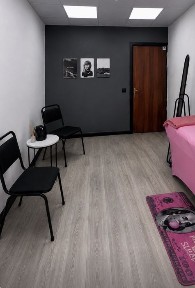 Сдаю в Аренду Кушетку со стулом и лампой