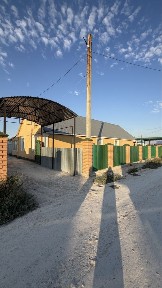 Продается дом с пл 180 кв. м, баня, гараж.