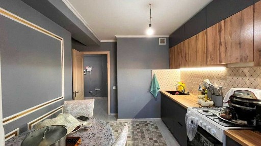 Продам 2 ком квартиру в мкр Бирлик Аслан Империя