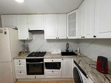 продам 3 ком квартиру с ремонтом на Достык Молле, на 3 этаже