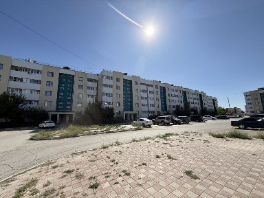 В новостройки продается 2х комнатная по ул. Абая 9/1 на 4 этаже