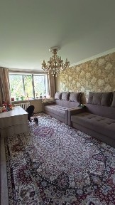 Продам трёхкомнатную квартиру на 7 мкр д 16.