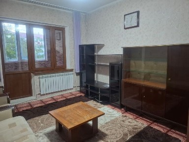 2х комнатная квартира 2 этаж 12 микрорайон Уалиханова