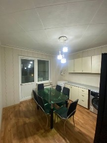 Продаётся просторная 2-комнатная квартира 75 м²