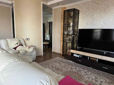 Продается 3-х комн. кв 15-62, 126 м2 3 этаж отличный ремонт. 45 млн. тг