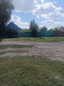 Дом с хорошей территорией для ведения хозяйства