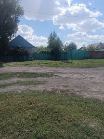 Дом с хорошей территорией для ведения хозяйства
