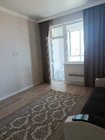 Продам уютную 1 кв. к. Общая площадь 42 кв. м.