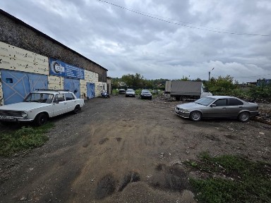 Продам сто возле трассы