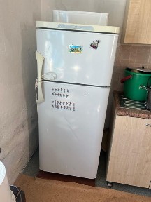 Продаётся дом уютный и тёплый, просторный двор, имеются баня, огород