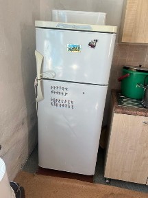 Продаётся дом уютный и тёплый, просторный двор, имеются баня, огород