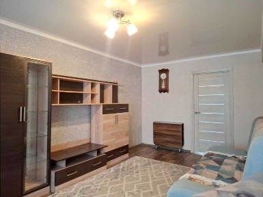 В продаже квартира на набережной Ульбы.