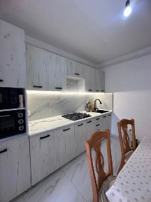 3 комн квартира в районе 12 школы, дом с центральным газом