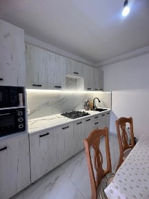 3 комн квартира в районе 12 школы, дом с центральным газом