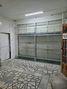 Сдам в аренду торговое помещение 100 кв. м