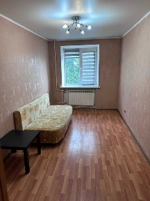 Продается полноценная 4х комнатная квартира в центре в кирпичном доме