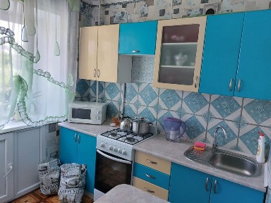 Сдам 3 комн. квартиру на длительный срок