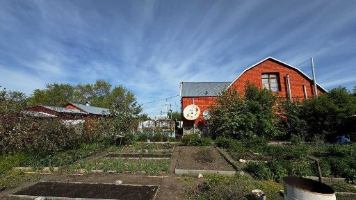 Продам Дом в Мичурино! 15 соток земли! 339 квадратов! Гараж, Баня!