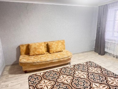 Продам квартиру в центре Красного яра