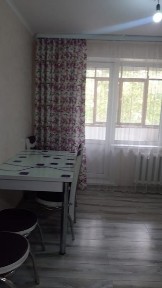 Сдаю 2 комнатную квартиру 160+ Ком. услуга