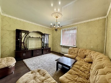 Продаем 3 комн. кв. по ул. Московская (рядом ЦОН по ул. Чкалова)