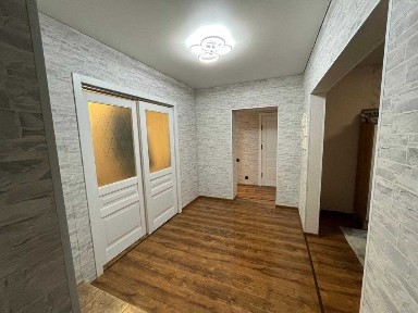 Продам 4 ком. МЖК, 5/5 этаж (кап ремонт) 20 млн. есть торг