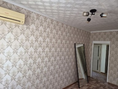 Продам 2 к. кв район Жилянка