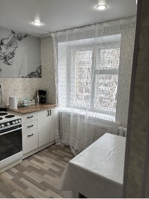 Продам квартиру 1,5-ку Славского 46