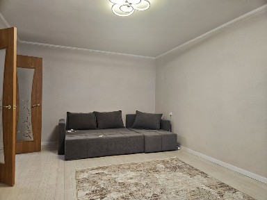 Продаётся 1 ком квартира 41кв. м. микр. Астана (7й микр) кирпичный дом