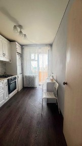 2 ком. кв. 49 кв. м Республики 37