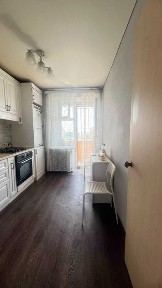 2 ком. кв. 49 кв. м Республики 37