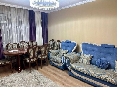 Продам просторную 3-ком. квартиру - 67 м², Болгарку