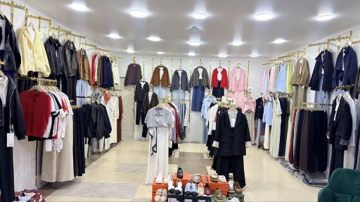 Продам готовый бутик (в аренде) с оборудованием или без