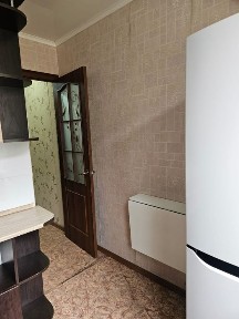 Сдам 2 комнатную квартиру, в центре города, Абая 96