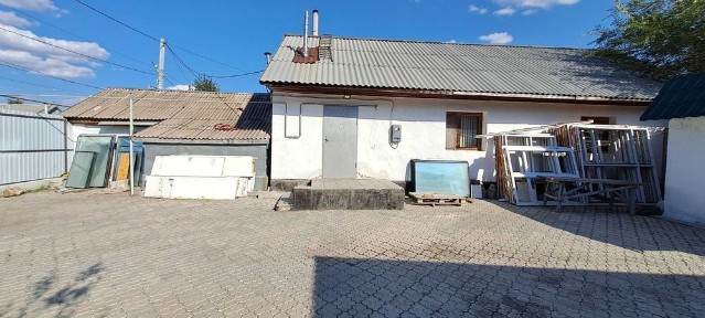 Продам 2 дома с бизнесом (баня) в мкр. Западный