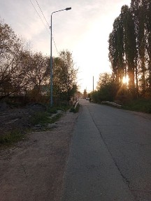 Продам дом 9.8соток земли, в жилом масиве