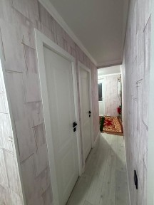Төле би көшесі 44 дом 38 кв 3 бөлмелі кухня/лодж бөлек жиһаздарымен!