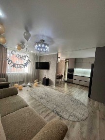 Продам 4-х комнатную квартиру на 8 этаже в районе 