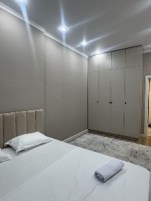 Квартира Алматы 1-2ком ПОСУТОЧНО ПОЧАСАМ в центре Толе би, Тастак, Сай