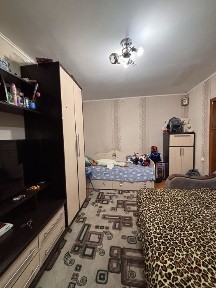 В пролаже 2 комн. коммунальная квартира