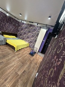2-комнатнаяКОСМОНАВТОВ 13, 3этаж, середина. Остаётся всё, мебель, техника