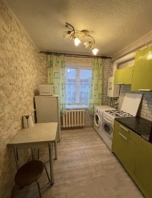 Жандосова Берегового 1-комн на ночь, сутки
