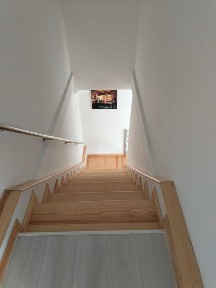 Дом кирпичный 280 кв, м. 7 жилых комат, 2 кухни, 4 сан узлов, котелная